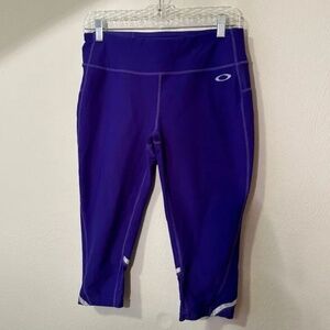 Vibrant purple reflective Oakley leggings tights size Large